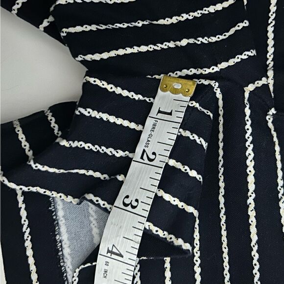 Cynthia Rowley Navy White Sailor Shorts Gold Buttons Size 2 - Picture 6 of 6